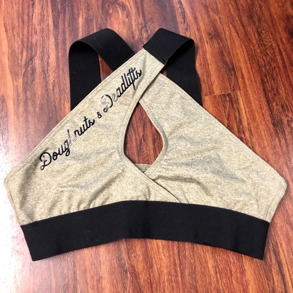 Doughnuts & Deadlifts Sports Bra NWOT!